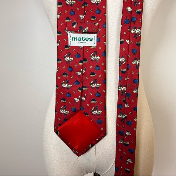 Mates Como 100% Silk Tie Made In Italy Red And Blue Geese & Pumpkins 57.5” Long - Picture 3 of 7
